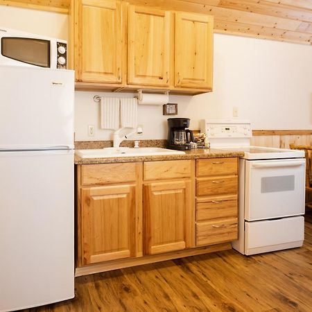 Beargrass Lodging & Rv Resort Hungry Horse Exterior foto